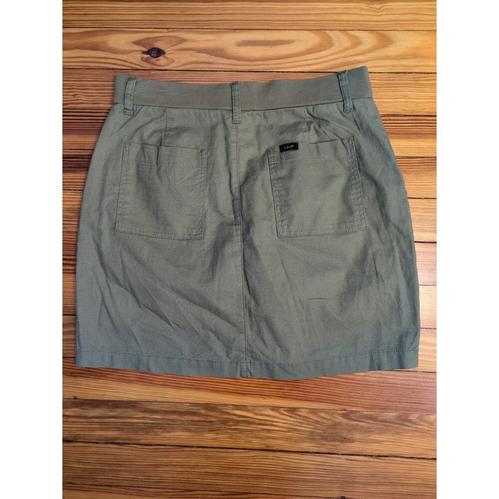 Lee Women’s Skort Size 8 Army Green Cotton Stretch Pockets Mesh Shorts Casual - Picture 2 of 10